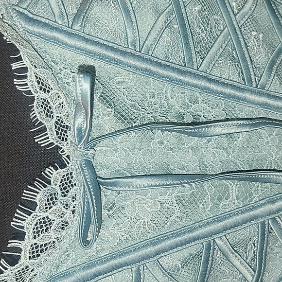 Victoria's Secret Mint Green Lace Up Bra - Picture 4 of 7